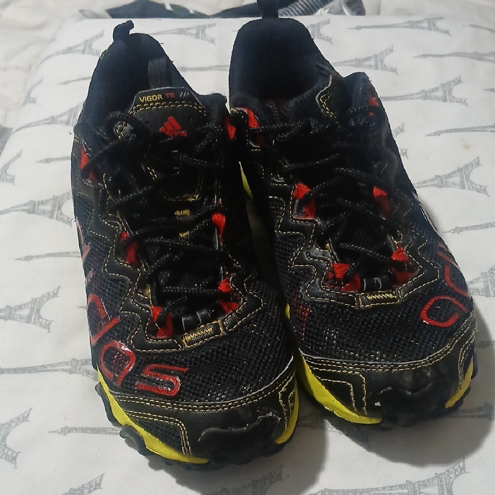 Adidas Vigor TR3 Trail Running Shoes.
